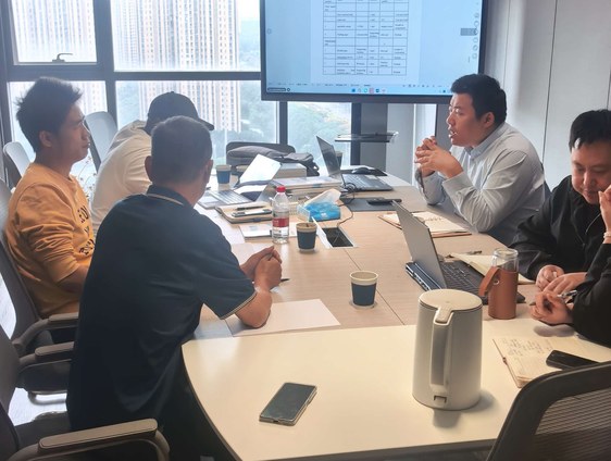 肯尼亚客户与百惠浦环保江苏分公司团队会议室洽谈全景